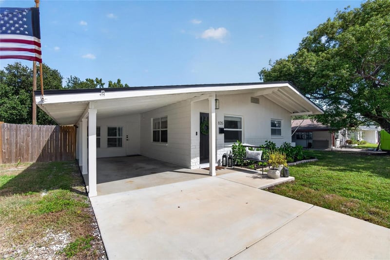 835 54th Ave N, St Petersburg, FL 33703