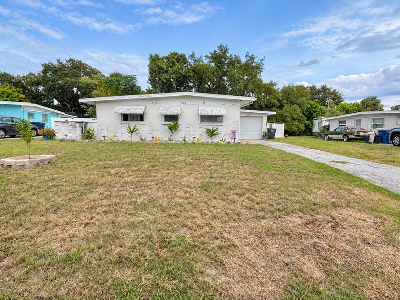 5807 20th St W, Bradenton, FL 34207