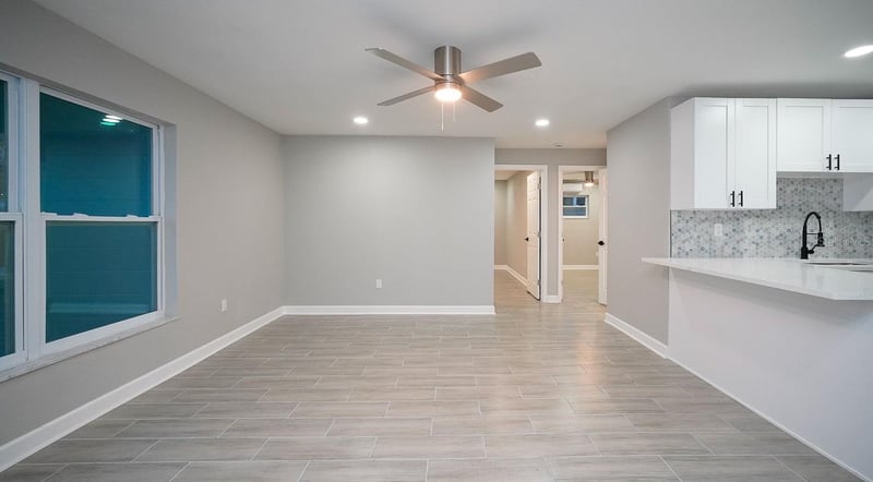 14906 N Bayshore Dr, Madeira Beach, FL 33708
