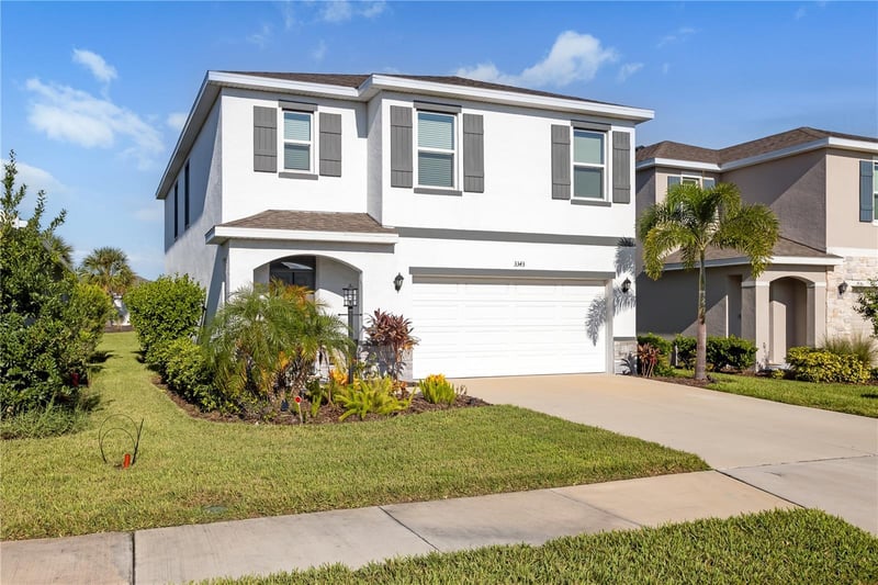 3343 Hilltop Cir, Lakewood Ranch, FL 34211