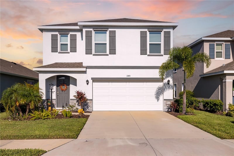 3343 Hilltop Cir, Lakewood Ranch, FL 34211