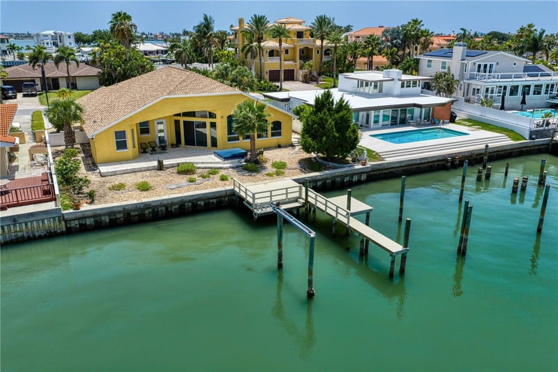 115 Aleta Dr, Belleair Beach, FL 33786