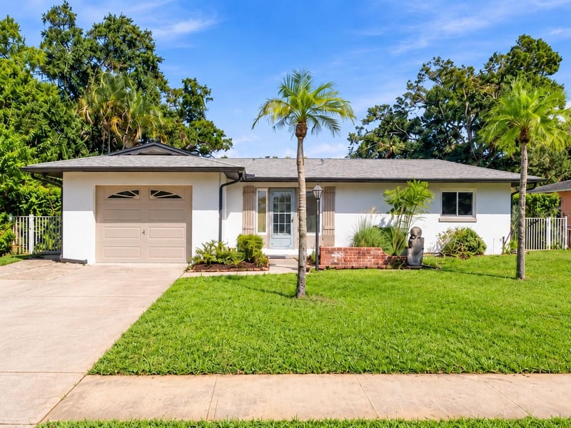 11515 Imperial Grove Dr W, Largo, FL 33774