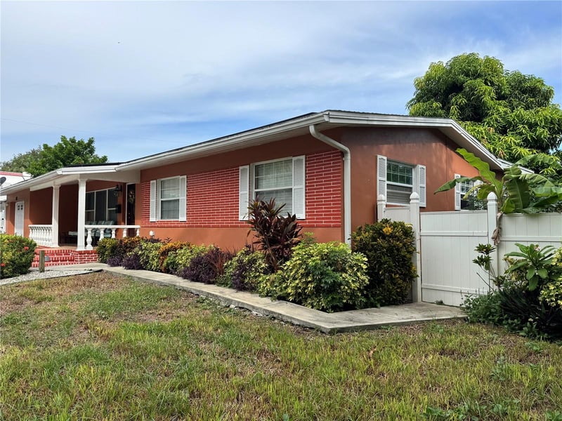 401 46th Ave S, St Petersburg, FL 33705