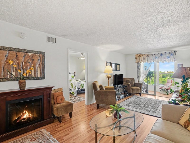 3785 Lake Bayshore Dr #H-405, Bradenton, FL 34205