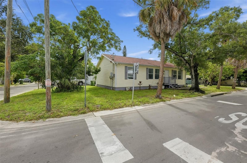 521 12th Ave W, Bradenton, FL 34205