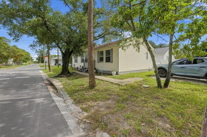 521 12th Ave W, Bradenton, FL 34205