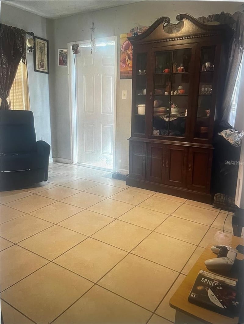 1112 6th St E, Bradenton, FL 34208
