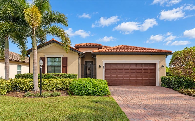 4761 Royal Dornoch Cir, Bradenton, FL 34211