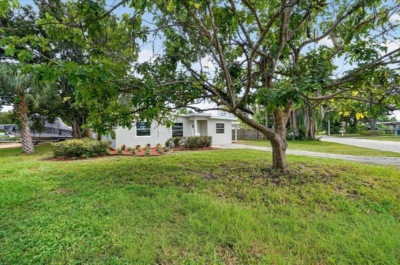 6790 Date Palm Ave S, St Petersburg, FL 33707