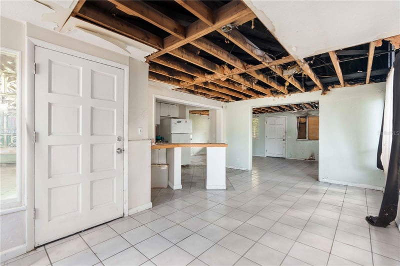 4246 Courier Ln W, Holiday, FL 34691