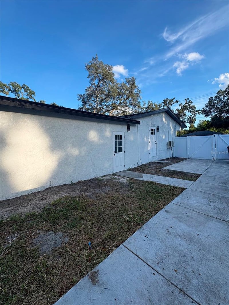 122 E 130th Ave, Tampa, FL 33612