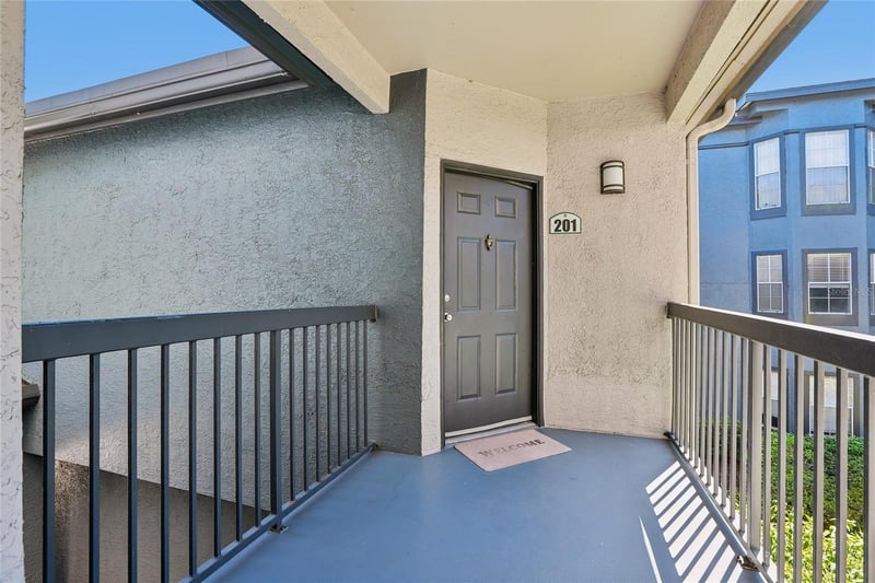 13110 Arbor Isle Dr #201, Temple Terrace, FL 33637