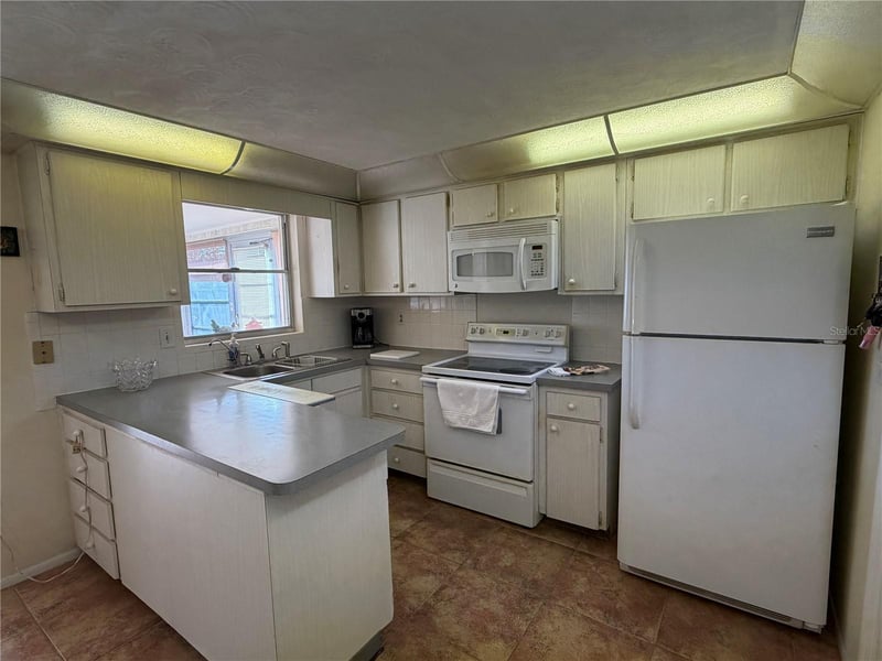 3914 Carioca Rd, Holiday, FL 34691