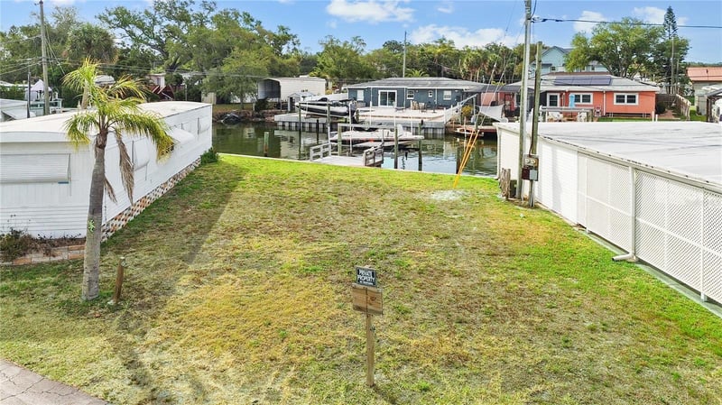 8740 43rd Ave N #136, St Petersburg, FL 33709