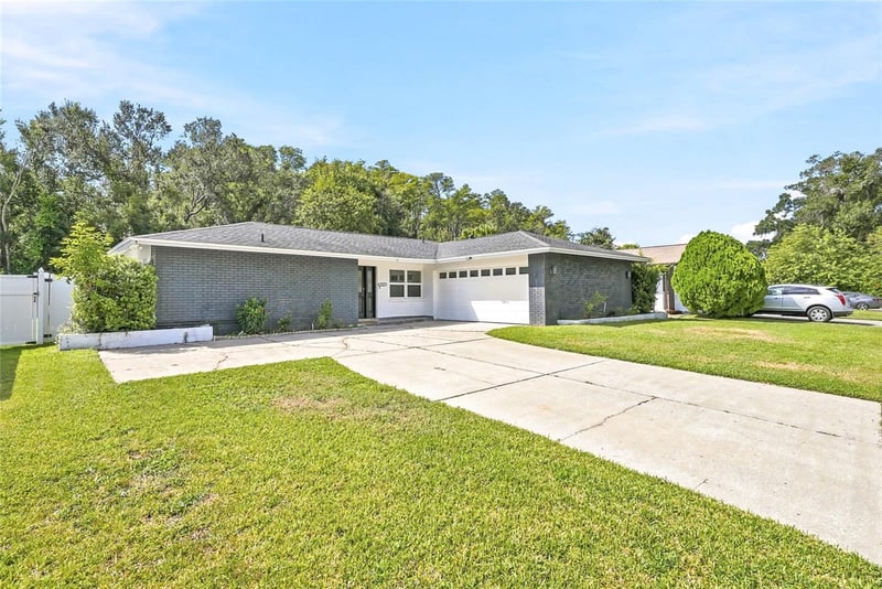 4206 Windtree Dr, Tampa, FL 33624