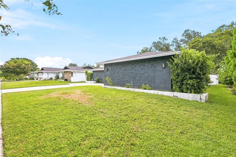 4206 Windtree Dr, Tampa, FL 33624