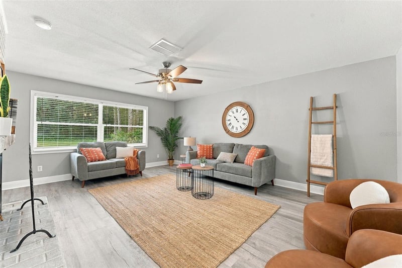 17818 Deerfield Dr, Lutz, FL 33558