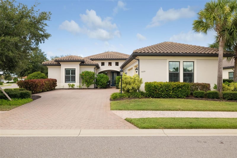 16229 Castle Park Ter, Lakewood Ranch, FL 34202
