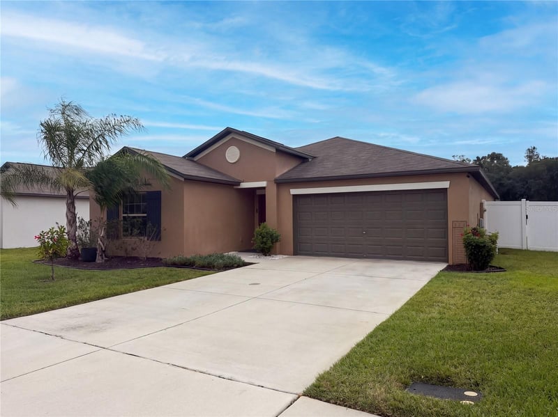 39938 Harmon Grove Ct, Zephyrhills, FL 33540