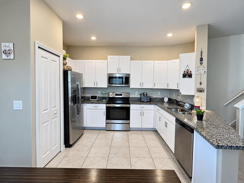 5111 Forum Blvd, Holiday, FL 34690