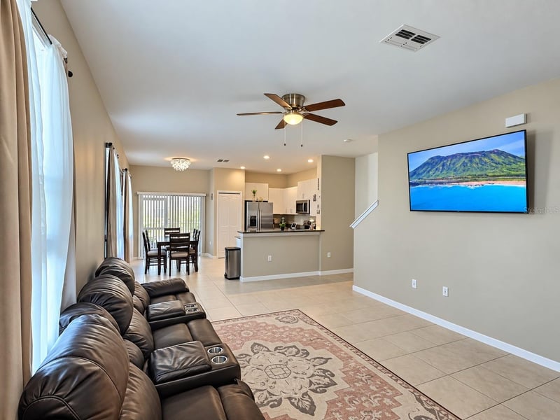 5111 Forum Blvd, Holiday, FL 34690
