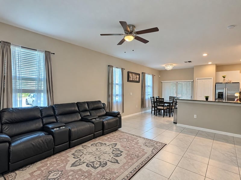 5111 Forum Blvd, Holiday, FL 34690