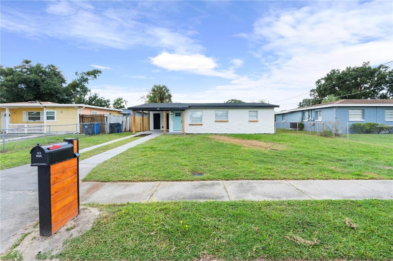 5205 S 82nd St, Tampa, FL 33619