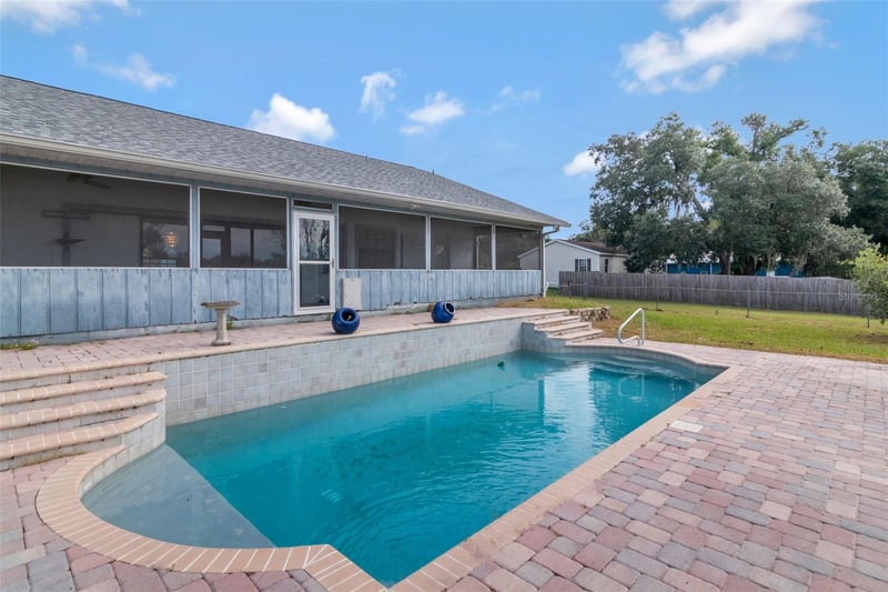 38118 Huff Dr, Zephyrhills, FL 33542