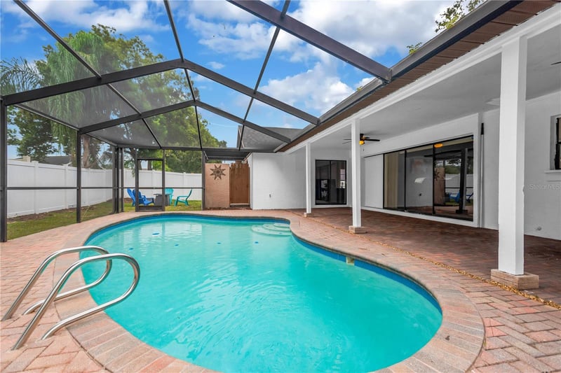 1447 Monte Lake Dr, Valrico, FL 33596