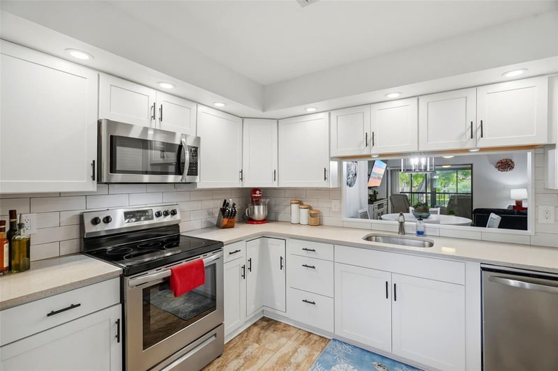 2700 Nebraska Ave #2-203, Palm Harbor, FL 34684