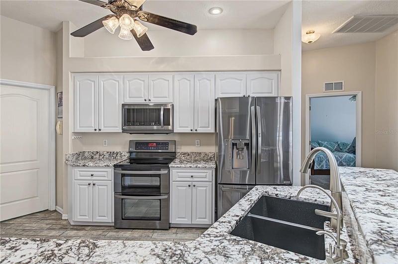 24415 Rolling View Ct, Lutz, FL 33559