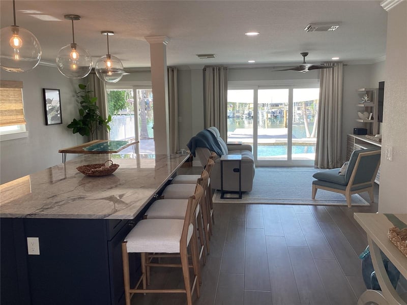 11110 1st St E, Treasure Island, FL 33706