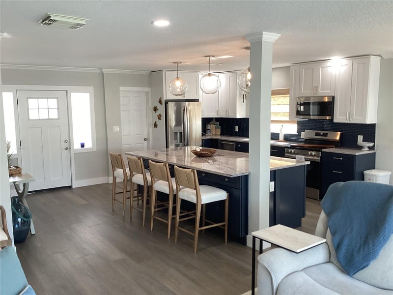 11110 1st St E, Treasure Island, FL 33706