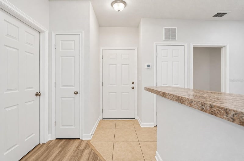 10209 Courtney Palms Blvd #301, Tampa, FL 33619