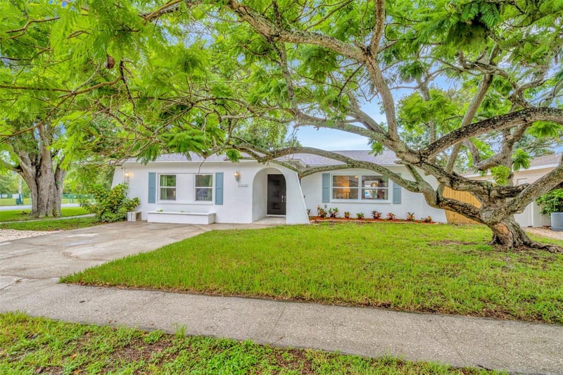11008 111th Way, Seminole, FL 33778