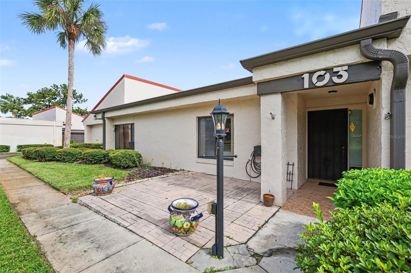 103 Valencia Ct N, Plant City, FL 33566