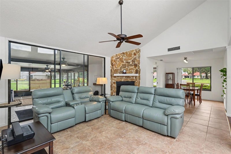 103 Valencia Ct N, Plant City, FL 33566
