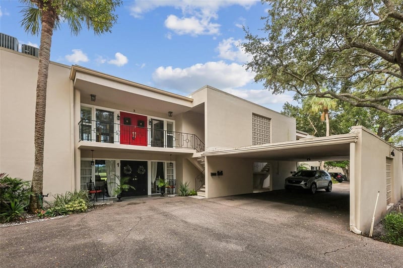 3 Country Club Dr #3, Largo, FL 33771