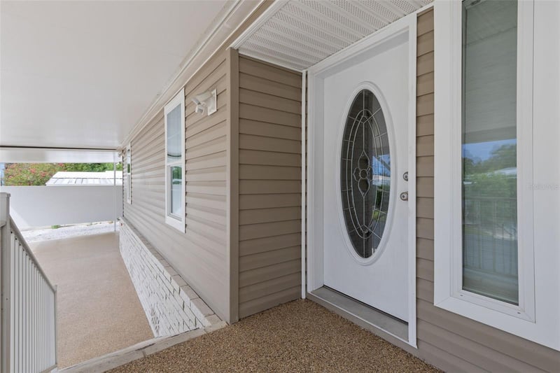 7300 Americana Dr NE #143, St Petersburg, FL 33702