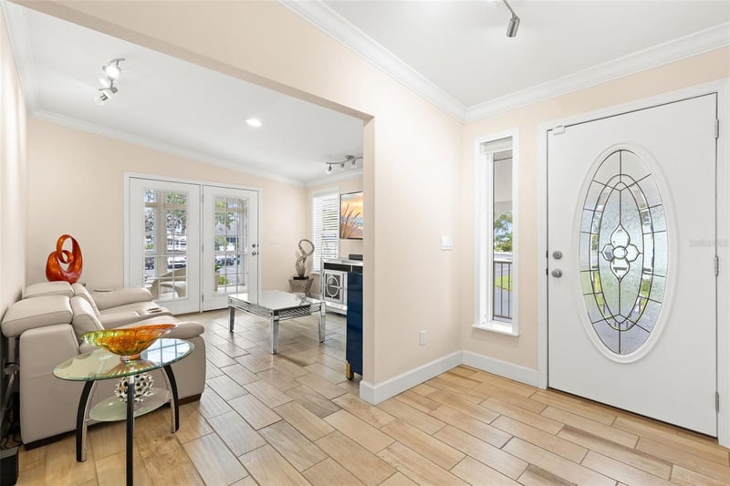 7300 Americana Dr NE #143, St Petersburg, FL 33702