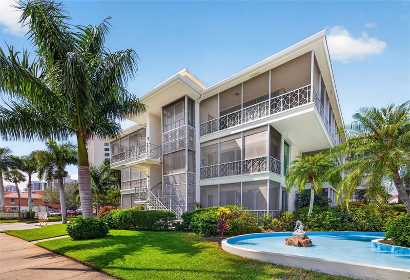 1000 N Shore Dr NE #2, St Petersburg, FL 33701