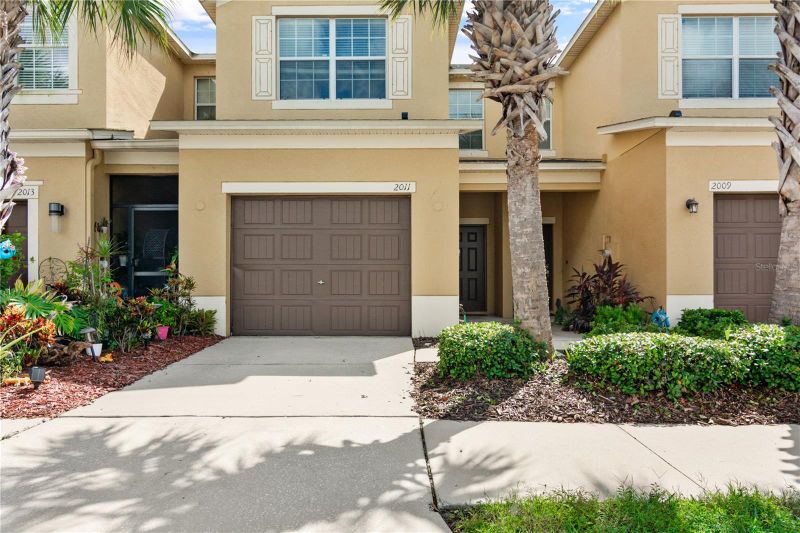 2011 Hawks View Dr, Ruskin, FL 33570