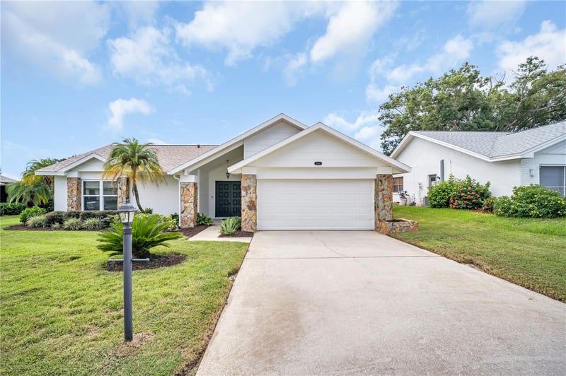 3444 Carmichael St, Palm Harbor, FL 34684