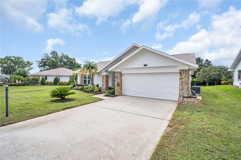 3444 Carmichael St, Palm Harbor, FL 34684