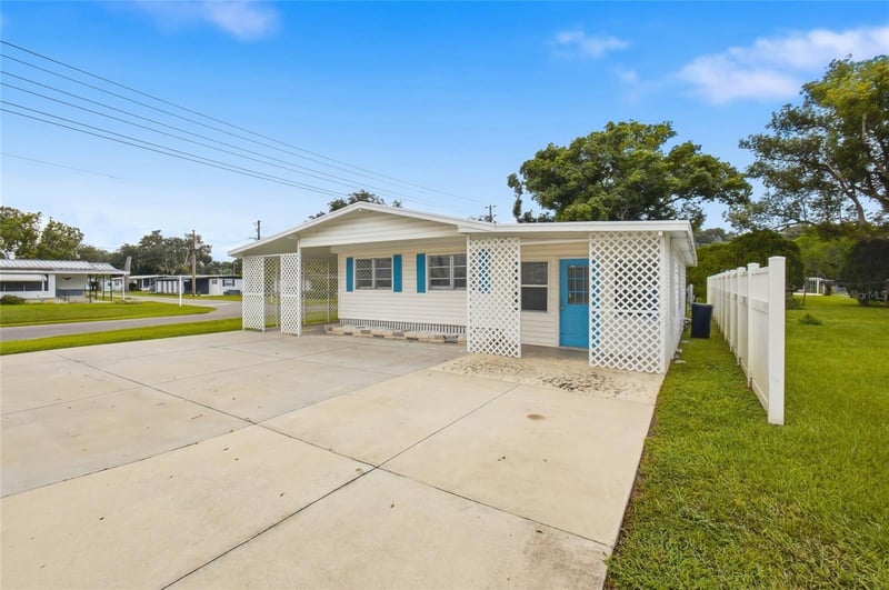 4722 Autumn Palm Dr, Zephyrhills, FL 33542