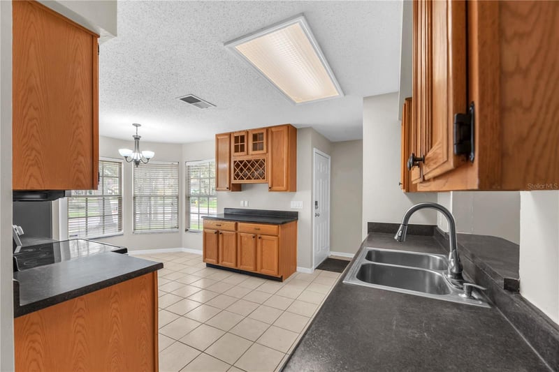 4002 Levonshire Pl, Valrico, FL 33596
