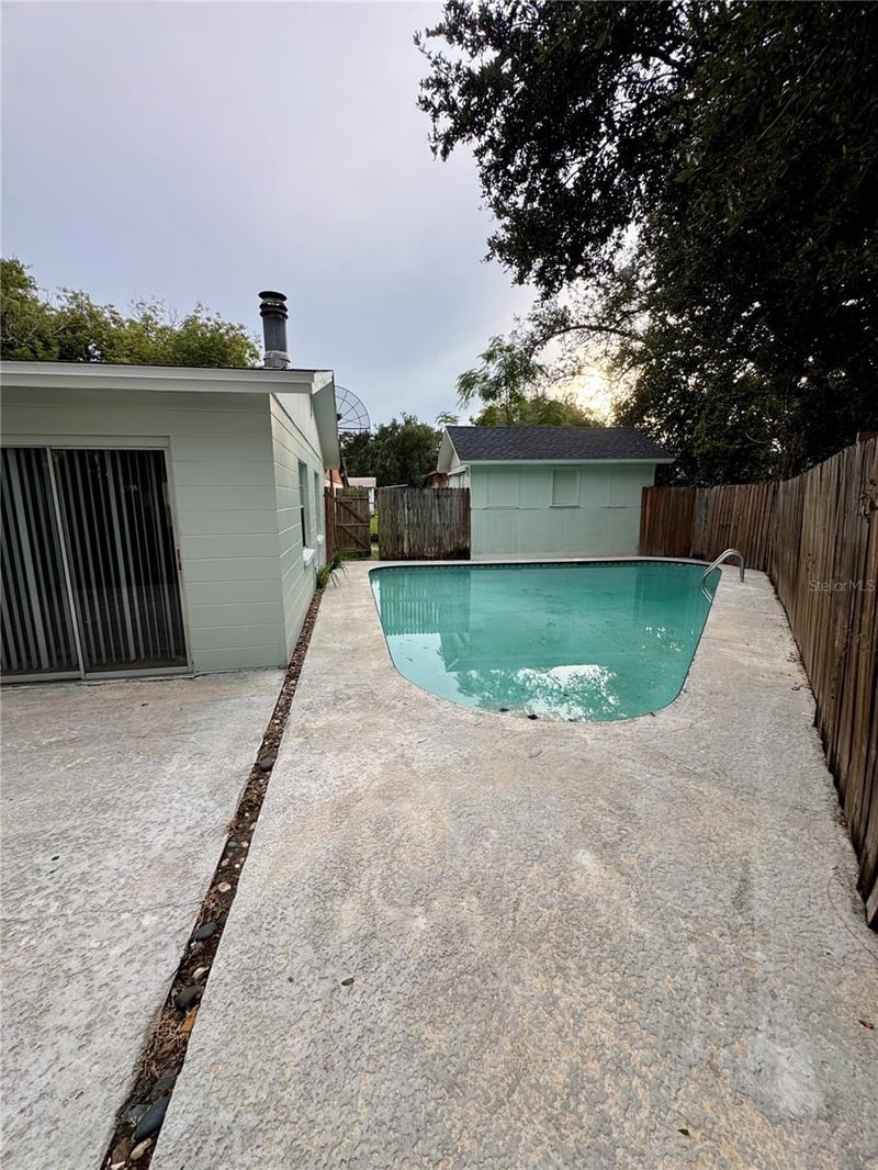 4218 Empire Pl, Tampa, FL 33610