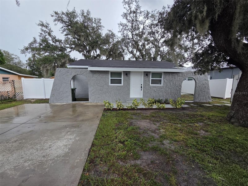 Tampa, FL 33617