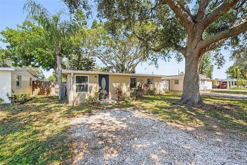 10151 114th Ter N, Largo, FL 33773